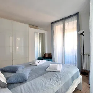 La Casa Di Carta In Piazza Stesicoro CTA
